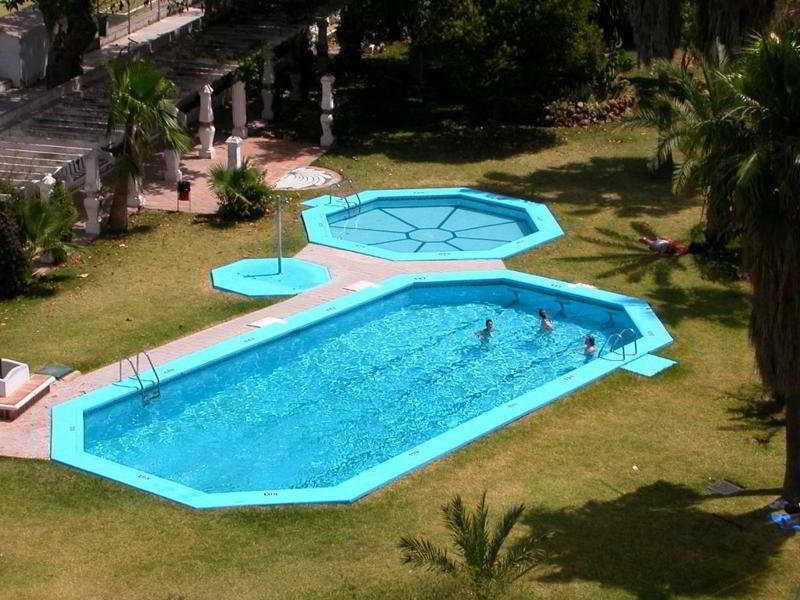 Apartamentos Jardines Del Gamonal マラガ エクステリア 写真